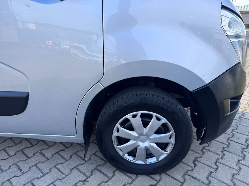 Nissan NV400 (2016) 9 MÍST 2,3D 107 KW TAŽNÉ L2H2 - fotka 16 z 45