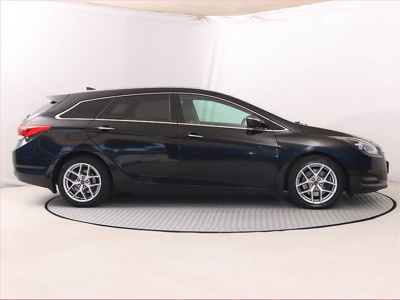 Hyundai i40 (2016) 1.7 CRDi, Serv.kniha, Navi - fotka 6 z 20