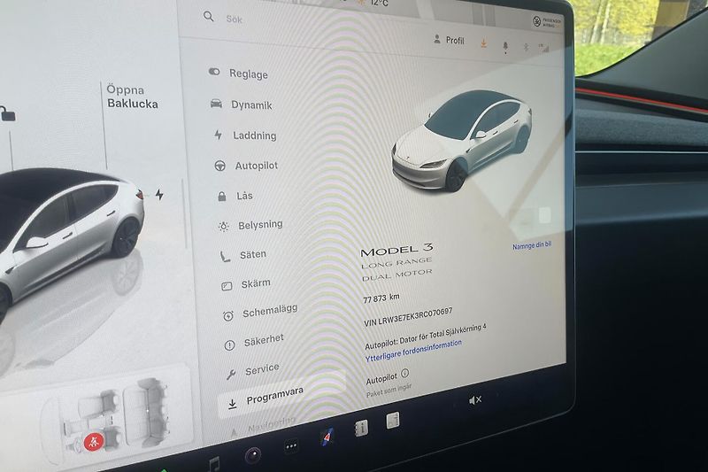 Tesla Model 3 Long Range AWD Highland Tažné - fotka 13 z 20