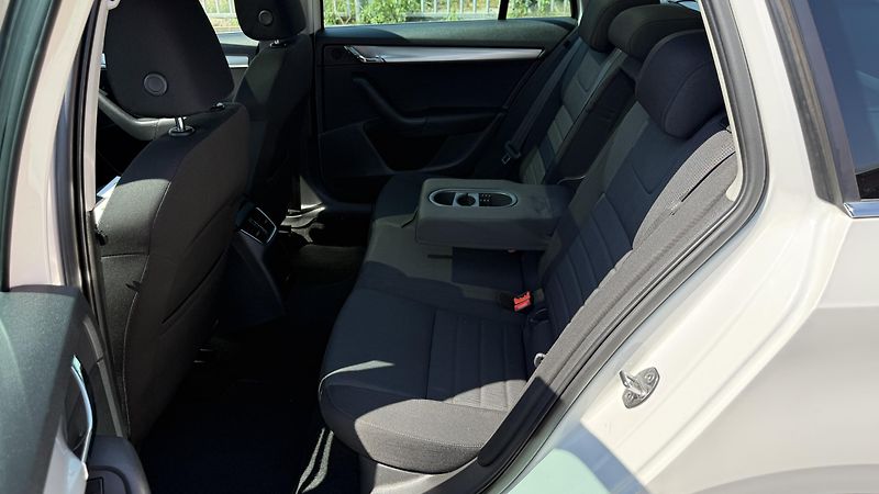 Škoda Octavia 1.4TSi*103kW*DSG*ELEGANCE*1MAJ - fotka 9 z 25
