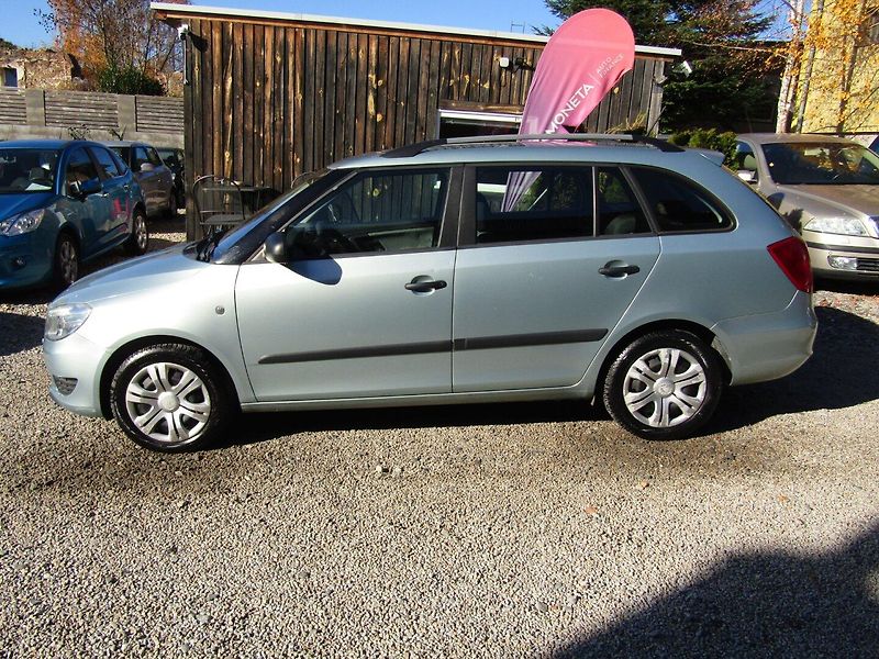 Škoda Fabia (2012) 1.2 12v 44kW ZIMNÍ PNEU - fotka 3 z 34