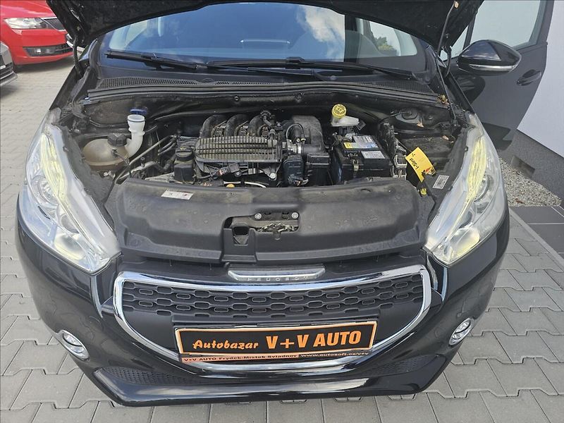 Peugeot 208 1,2 i Actice klima - fotka 38 z 40