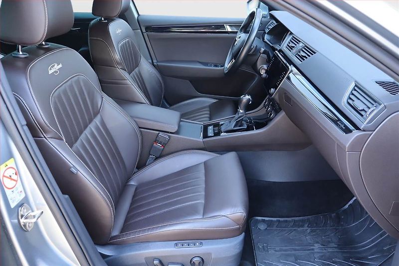 Škoda Superb (2020) Laurin&Klement 2.0 TDI - fotka 9 z 34