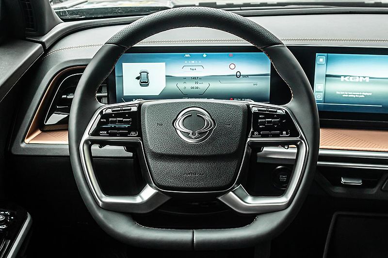 SsangYong Torres (2025) 1,5 GDI 4WD AT PREMIUM 5el.dve - fotka 8 z 22