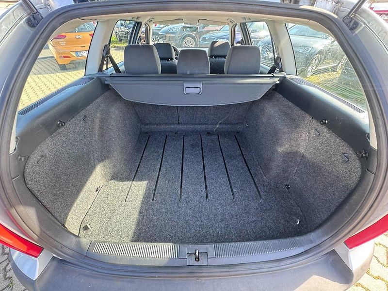 Škoda Octavia (2006) 1,6 MPI 75 KW KILOMETRY - fotka 36 z 45