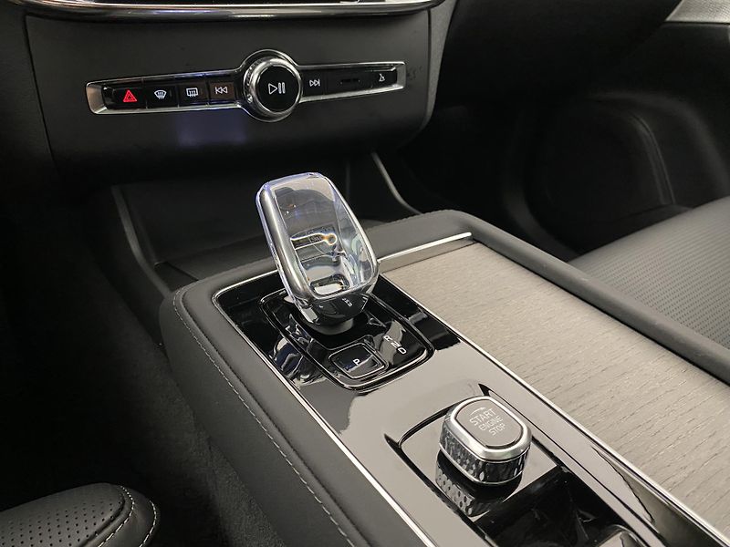 Volvo XC90 T8 RECHARGE BRIGHT ULTRA 7míst - fotka 27 z 70