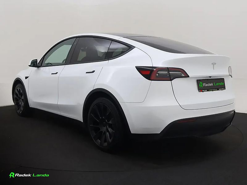 Tesla Model Y (2022) RWD, AMD Ryzen - fotka 2 z 9