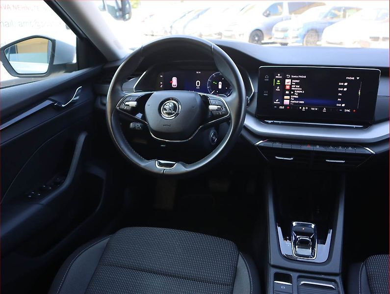 Škoda Octavia (2023) Ambition Plus 2.0 TDI, Automat - fotka 7 z 24