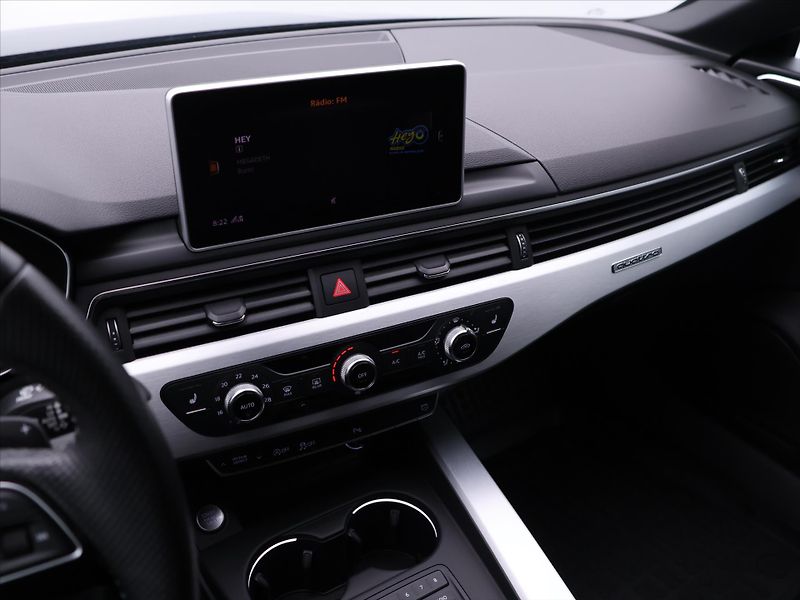 Audi A5 3.0 TDI 210kW quattro DPH CZ - fotka 25 z 41
