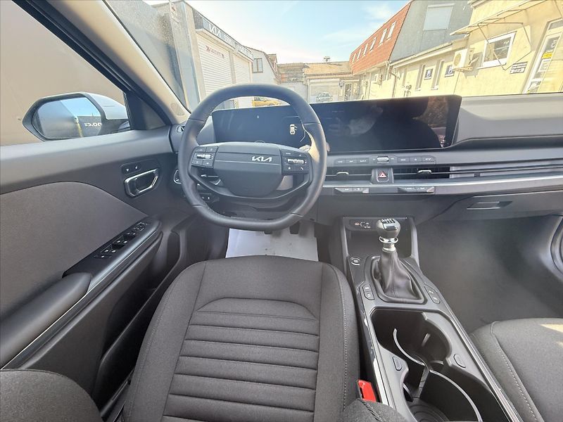 Kia K4 (2026) 1,0 T-GDi EXCLUSIVE  SW - fotka 11 z 14