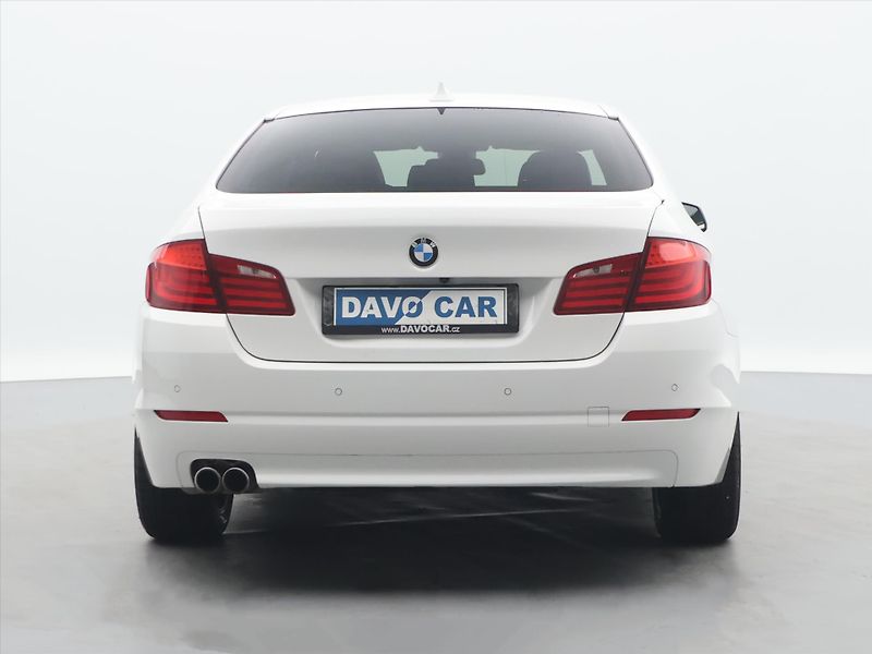 BMW Řada 5 3,0 530d 190KW xDrive CZ - fotka 6 z 31