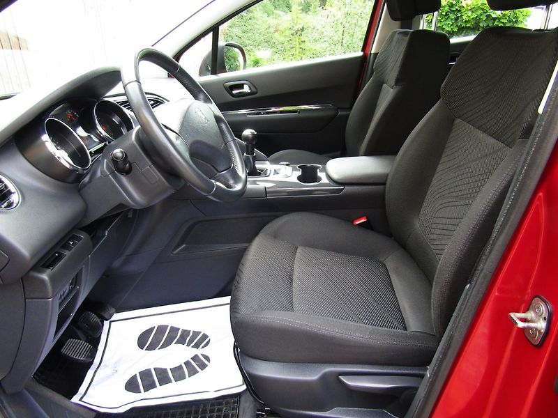Peugeot 3008 (2010) 1.6 16V 88kW  TOP QUALITY - fotka 19 z 38