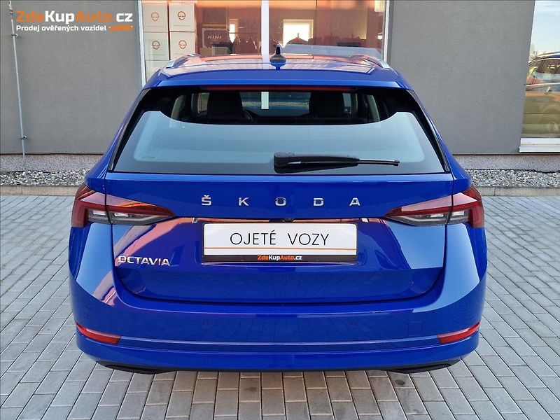 Škoda Octavia 2.0 TDI Style,původ ČR,1.Maj - fotka 9 z 50