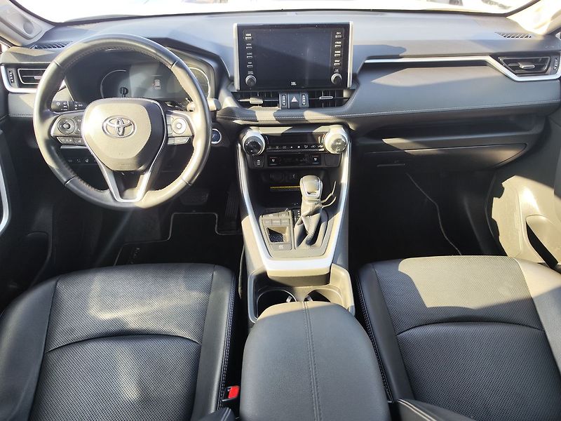 Toyota RAV4 2.5 HEV/163kW Executive e-CVT - fotka 16 z 35