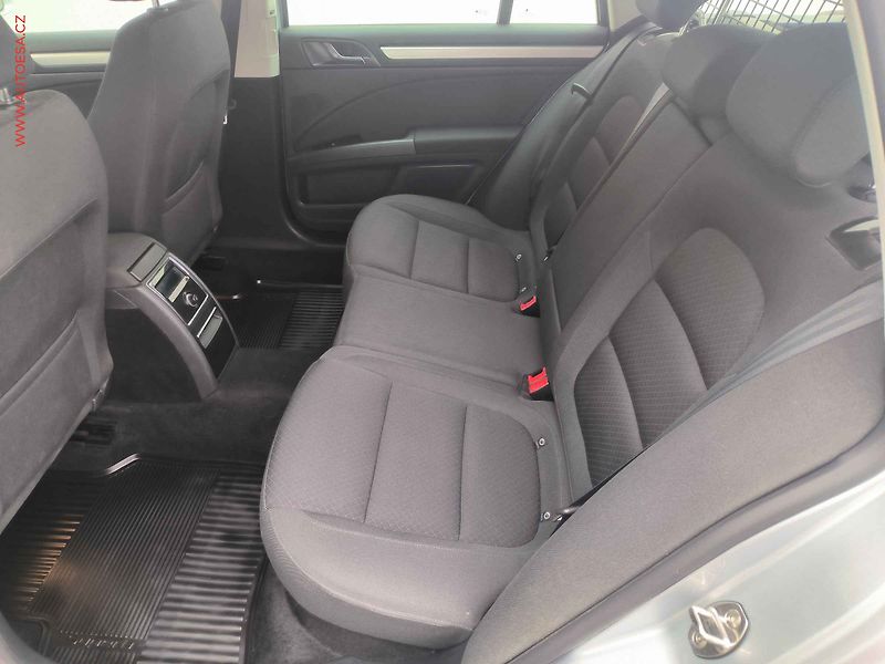 Škoda Superb (2014) 2.0 TDi 4x4, ČR, Outdoor, AT - fotka 10 z 22