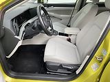 Volkswagen Golf (2020) 2.0 TDi, Life, DSG, šíbr - náhled 9