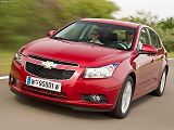 Převlečenou Astru s nájezdem cca 55 tisíc km obvykle sužují problémy s elektrikou a podvozkem. Třetí v pořadí se umístil motor. U Chevroletu Cruze s indexem 85 však jde většinou o drobnosti, které se opraví za nějakých 70 minut. Cena vychází na 6200 Kč.