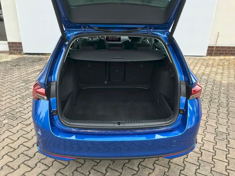 Škoda Octavia (2025) COMBI TOP SELECTION 1,5 TSI - fotka 25 z 26
