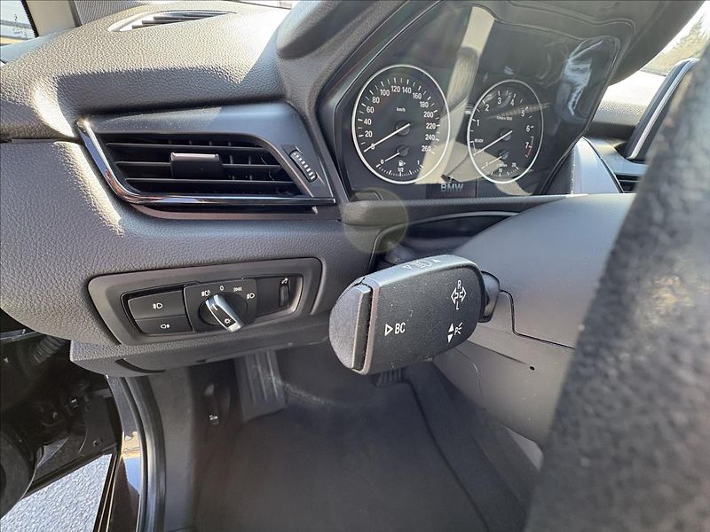 BMW Řada 2 1,5 218i 100kW AT,Led,Navi,PDC - fotka 7 z 37