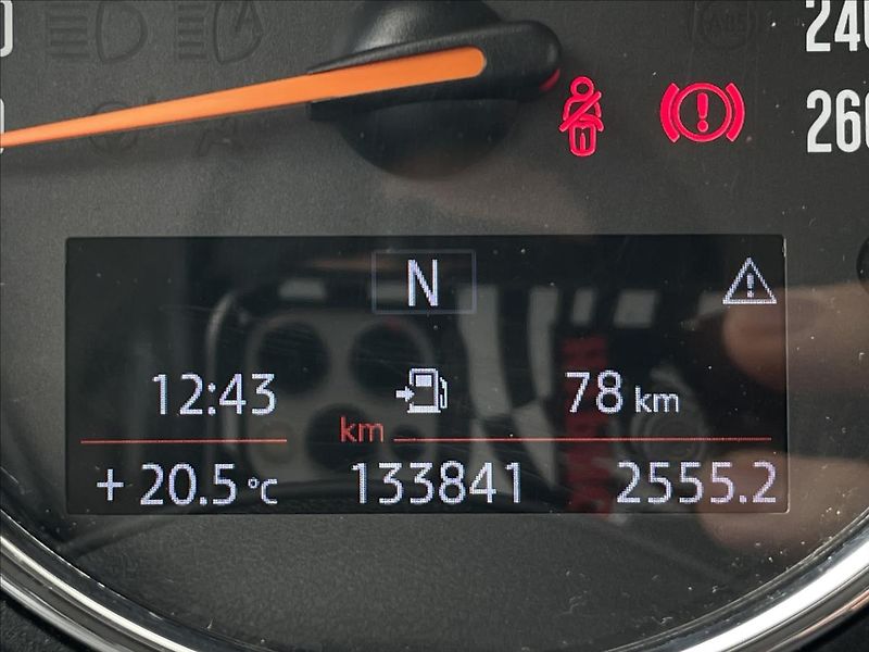 Mini Cooper 1,5 PDC - fotka 10 z 22