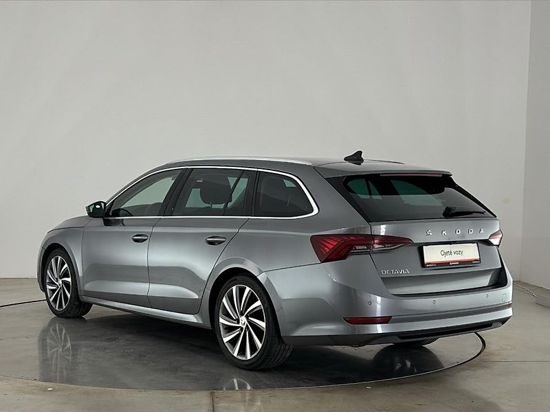 Škoda Octavia Style DSG - fotka 15 z 28