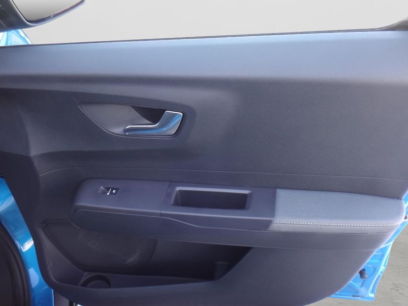 Ford Tourneo Courier (2025) Titanium 43kWh 100kW 136k EV - fotka 16 z 30
