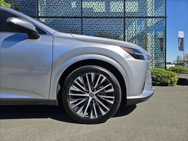 Lexus RX 350h 2,5 Executive - fotka 5 z 15