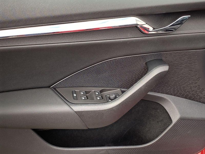 Škoda Octavia (2021) Combi 1.5 TGI G-TEC DSG Style+ - fotka 27 z 35
