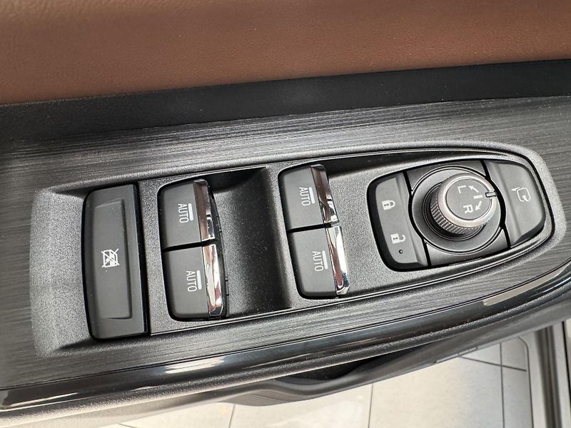 Subaru Outback 2,4T Premier XT - fotka 28 z 58