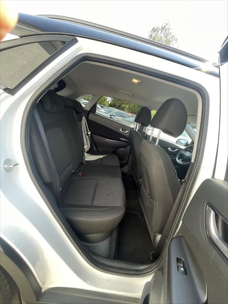 Hyundai Kona 1,0 T-GDI SMART, tažné zař. - fotka 18 z 24