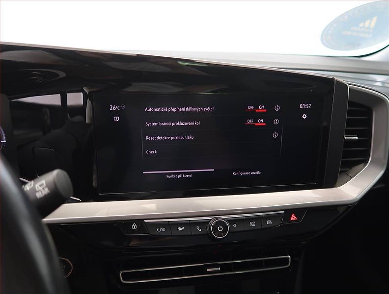 Opel Mokka (2021) Electric 50 kWh, SoH 92% - fotka 17 z 25