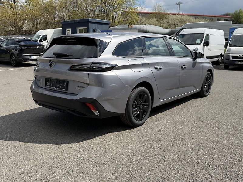 Peugeot 308 (2026) SW STYLE Hybrid 145 e-DCS6 - fotka 5 z 23
