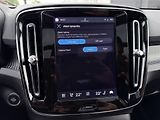 Volvo XC40 B4 FWD // ULTRA // REZERVACE - náhled 31