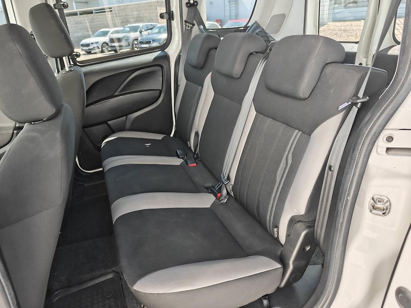 Fiat Dobló SX 1,6MTJ - fotka 8 z 20