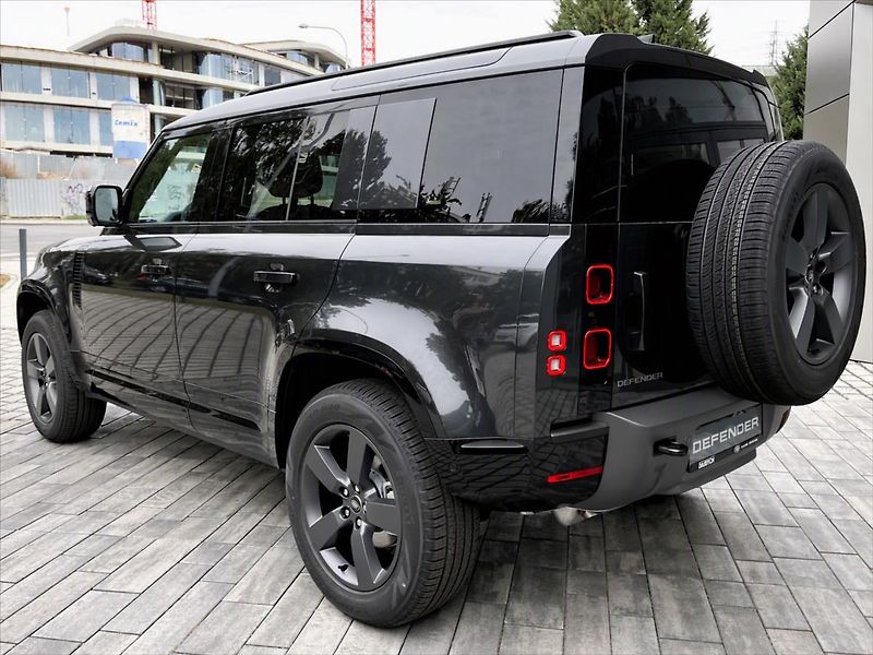 Land Rover Defender (2026) 110 D250 X-DYNAMIC SE - fotka 4 z 34