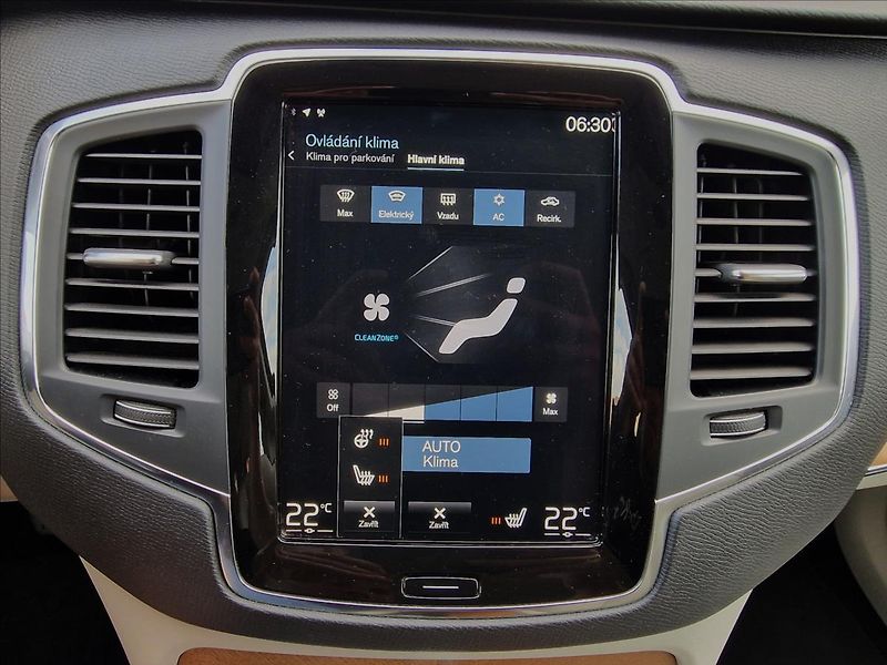 Volvo XC90 B5 AWD Momentum Pro Auto,1Maj - fotka 33 z 50