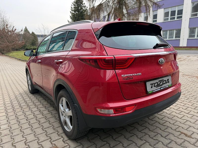 Kia Sportage 1,7 CRDi 4x2 Dynamic - fotka 3 z 35