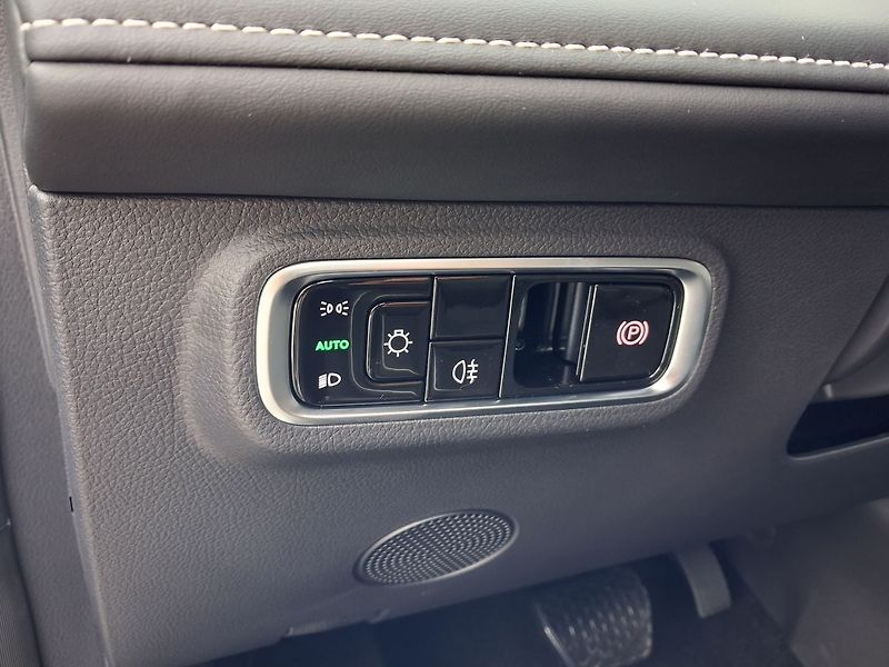 Omoda 5 (2026) Comfort 1.6 tGDI ICE - fotka 12 z 26