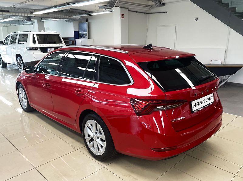 Škoda Octavia 2.0TDI DSG Style 4x4, ČR - fotka 4 z 33