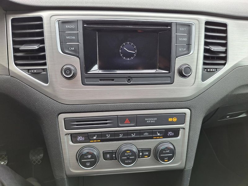 Volkswagen Golf Sportsvan (2014) 1,6 TDI BMT, WEBASTO - fotka 12 z 25