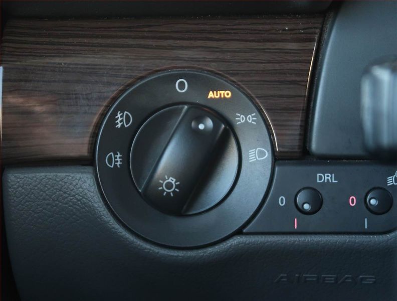 Seat Exeo (2010) 2.0 TDI, Serv.kniha, Xenony - fotka 16 z 18