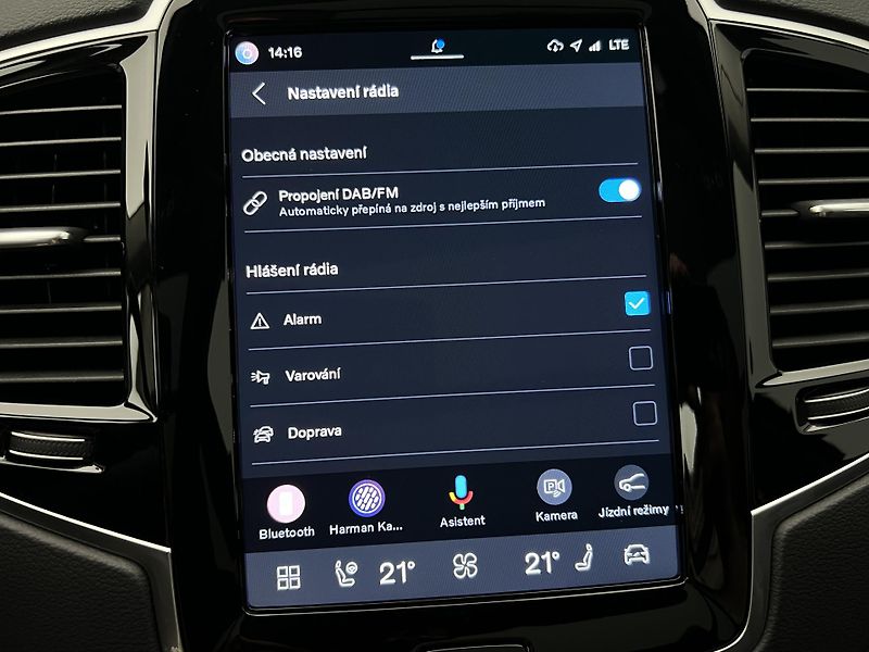 Volvo XC90 B5 AWD BRIGHT PLUS REZERVACE - fotka 35 z 50