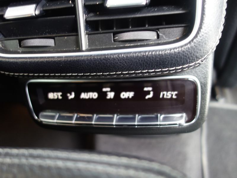 Mercedes-Benz GLE (2021) 400d*4M*AMG*PAN*WEBASTO*TOP*CZ - fotka 49 z 50