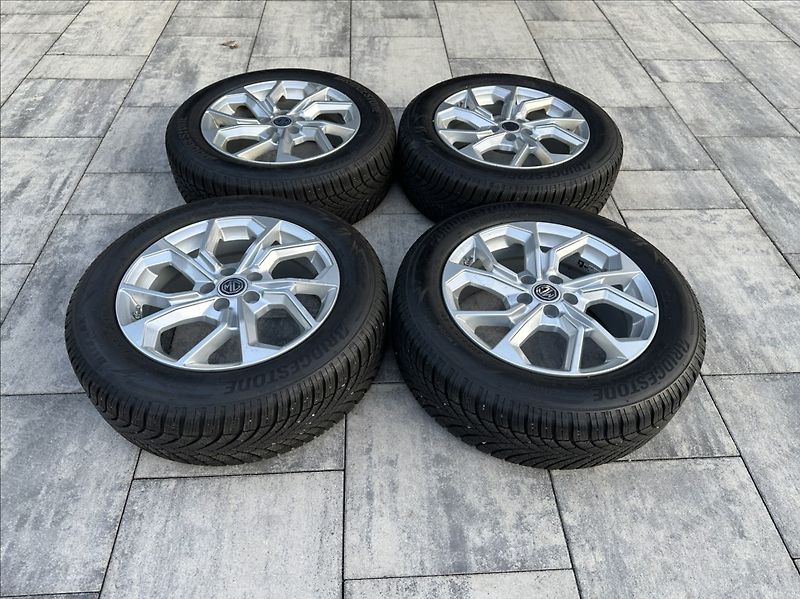 MG ZS 1,5 DVVT 106PS  Essential - fotka 48 z 54