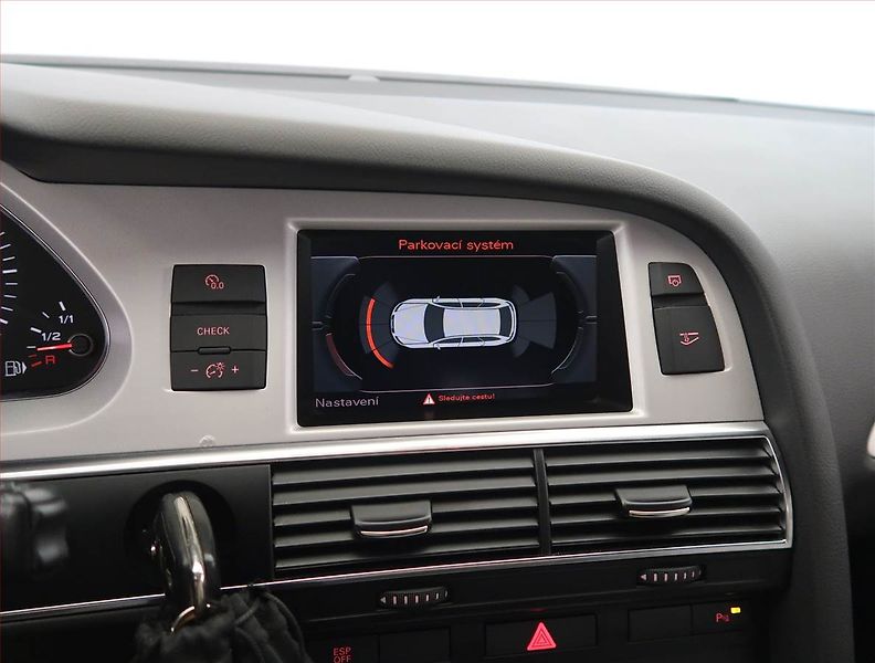 Audi A6 (2010) 3.0 TFSI, 4X4, Automat - fotka 16 z 29