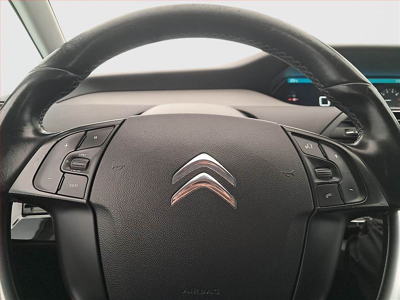 Citroën C4 Picasso (2017) 2.0 HDI, Navi, Tempomat - fotka 17 z 19