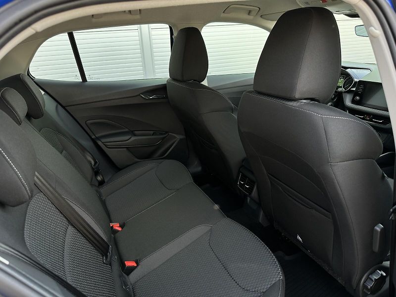 Škoda Fabia 1.0MPi Style 80PS KLIMA Smartl - fotka 33 z 36