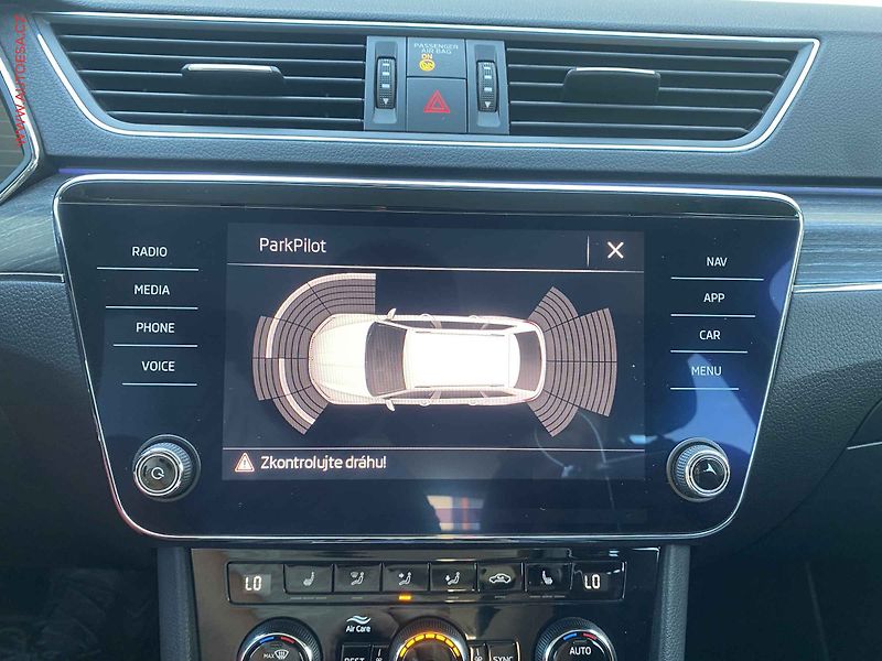 Škoda Superb (2019) 2.0 TSi, Style, DSG, +ALU - fotka 18 z 20