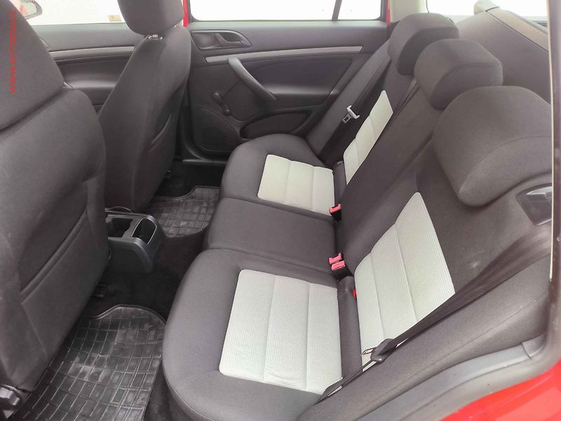 Škoda Octavia (2008) 1.4 16V, ČR, AC, park.čidla - fotka 10 z 14