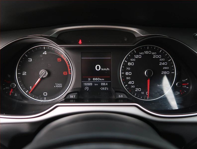 Audi A4 Allroad (2015) 2.0 TDI, 4X4, Serv.kniha - fotka 11 z 21
